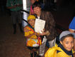 El pequeño Boy Scout junto al Gran Maestro Dr. Chiu Chi Ling.